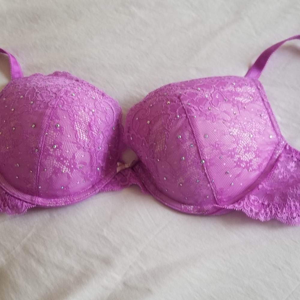Victoria's secret bra 34D new without tag